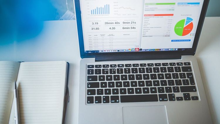 6-Data-Analytics-and-Business-Intelligence-trends-to-fire-up-your-business-1 (1).jpg
